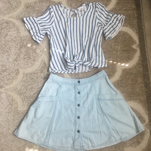 Free People Dresses & Skirts - Free People light denim skirt